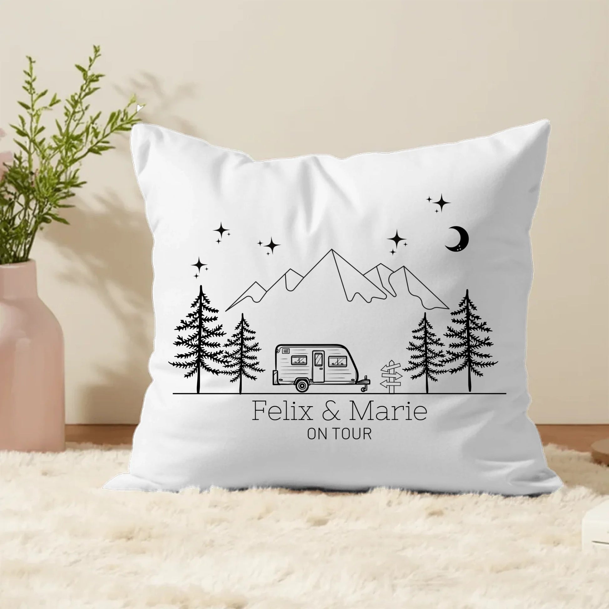 Personalisiertes Wohnwagen-Kissen mit Namen – Camping-Motiv – Baumwolle Little Mathilda Little Mathilda Kissen