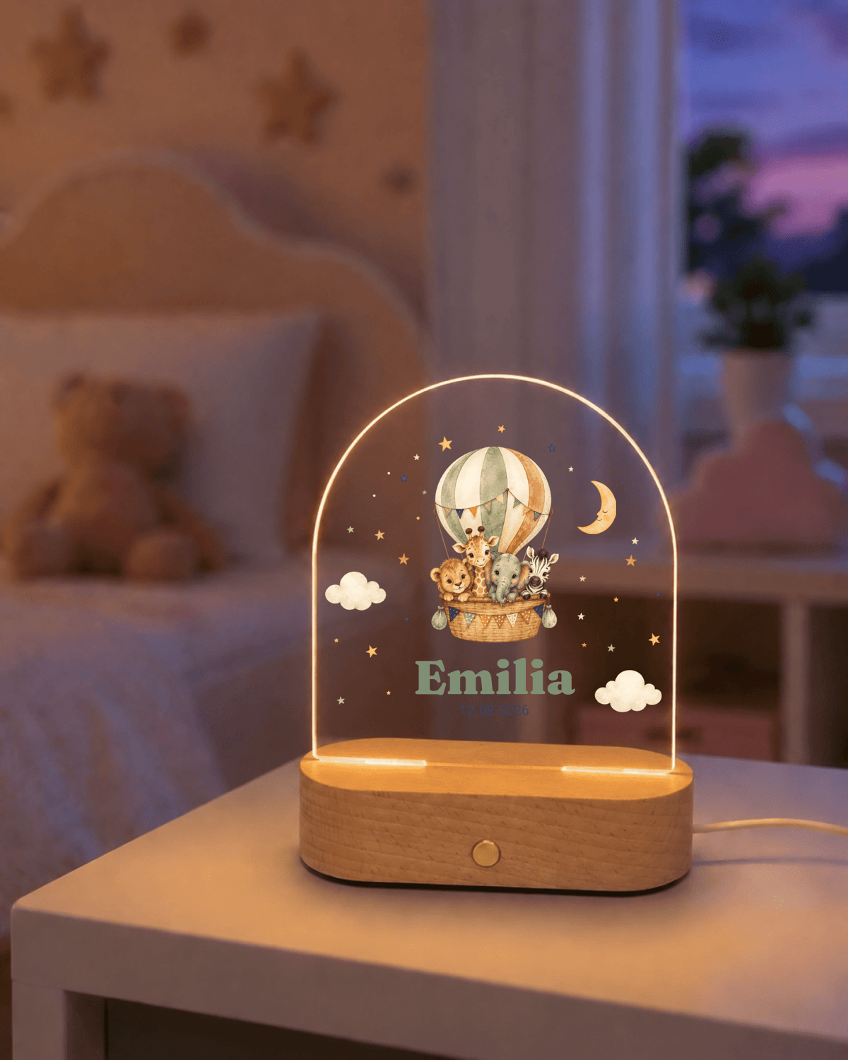 Personalisiertes Nachtlicht mit Namen und Datum – Safari-Tiere im Heißluftballon Little Mathilda Little Mathilda Nachtlicht