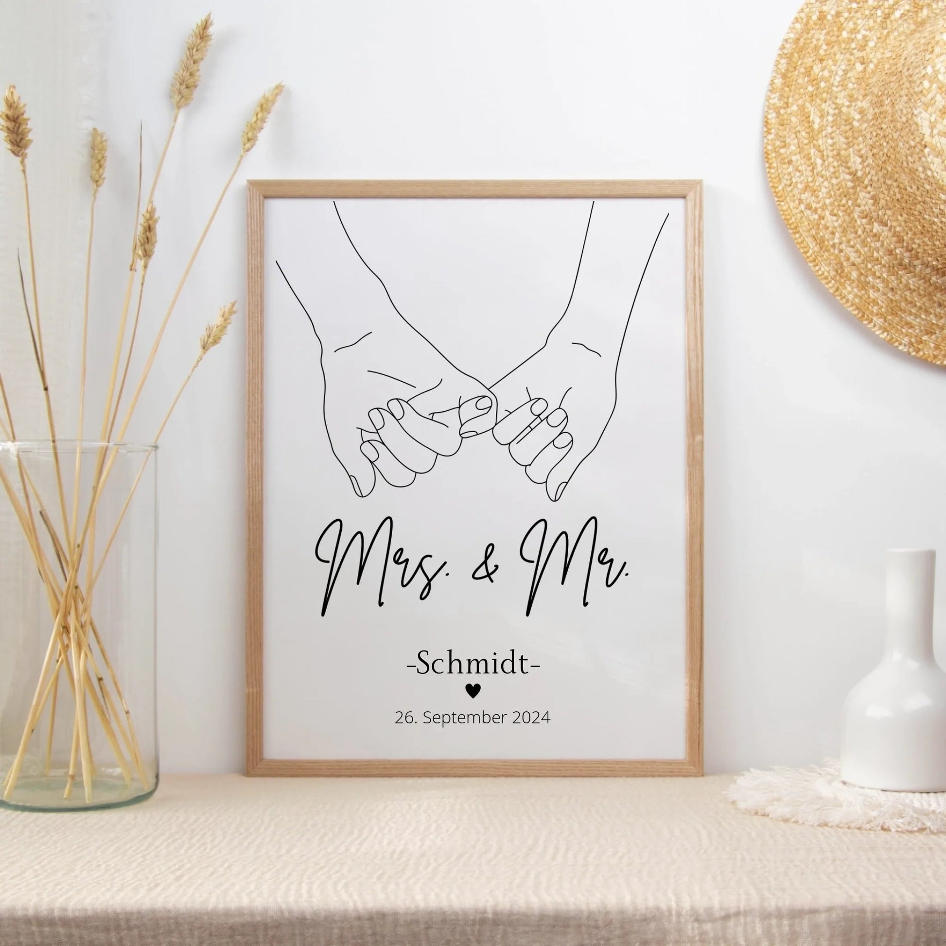Hochzeitsposter: Mrs. & Mr. "haltende Hände" Little Mathilda Little Mathilda Poster