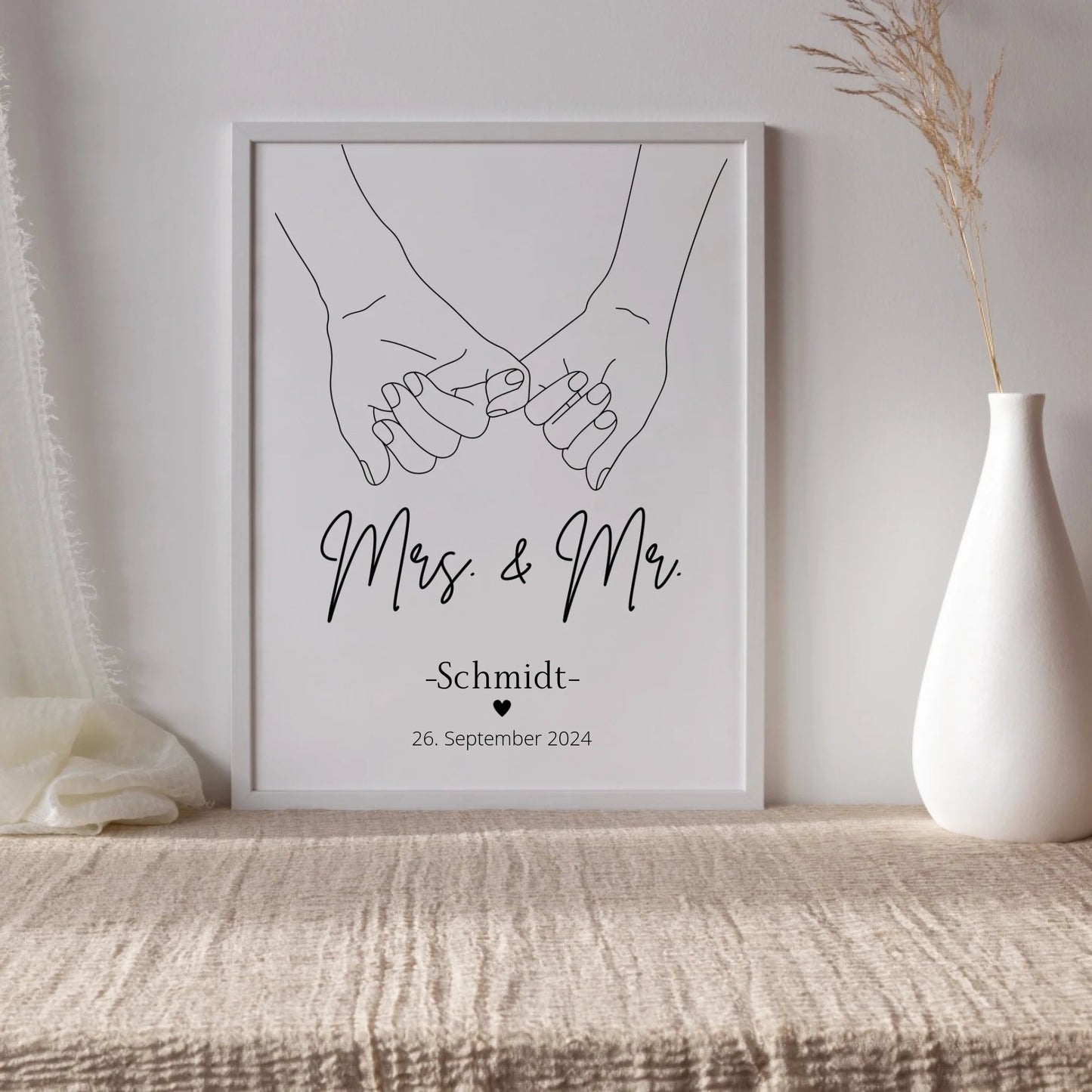 Hochzeitsposter: Mrs. & Mr. "haltende Hände" Little Mathilda Little Mathilda Poster