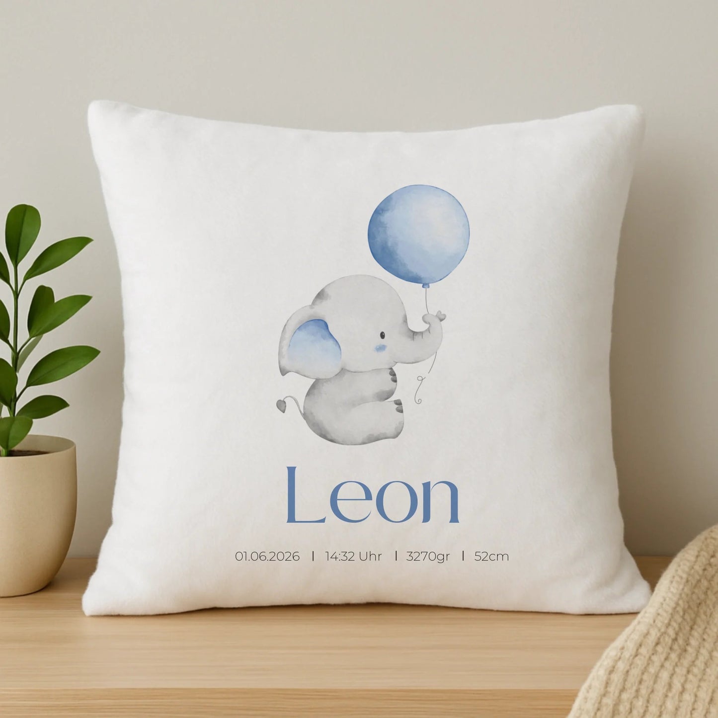 Personalisiertes Geburtsposter mit Elefant, Luftballon und Geburtsdaten Little Mathilda Little Mathilda Poster
