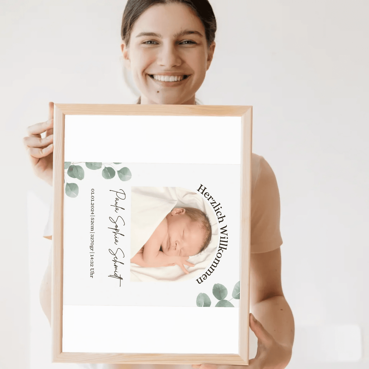 Personalisiertes Geburtsposter mit Foto & Geburtsdaten – Eukalyptus Design fürs Kinderzimmer Little Mathilda Little Mathilda Poster