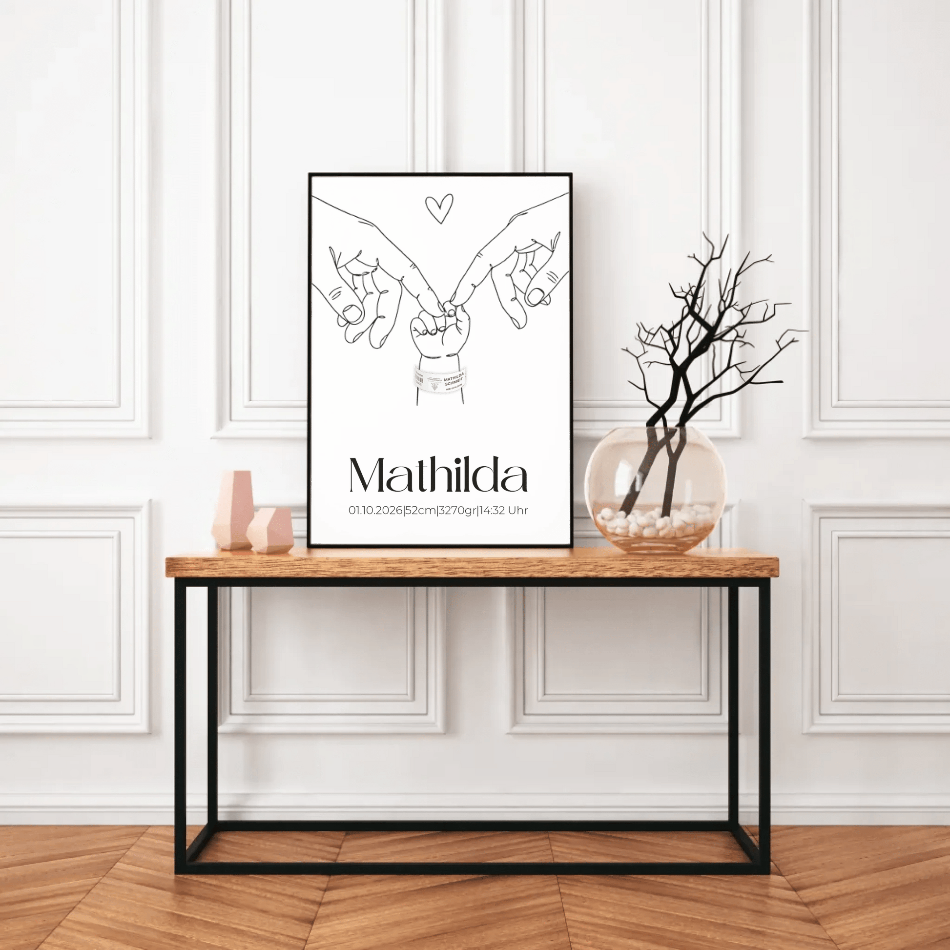 Modernes Geburtsposter mit Babyhand Motiv – personalisierbares Geschenk von Little Mathilda