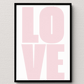 Typografie-Poster „LOVE“ – Modernes Fotoposter Little Mathilda Little Mathilda Poster