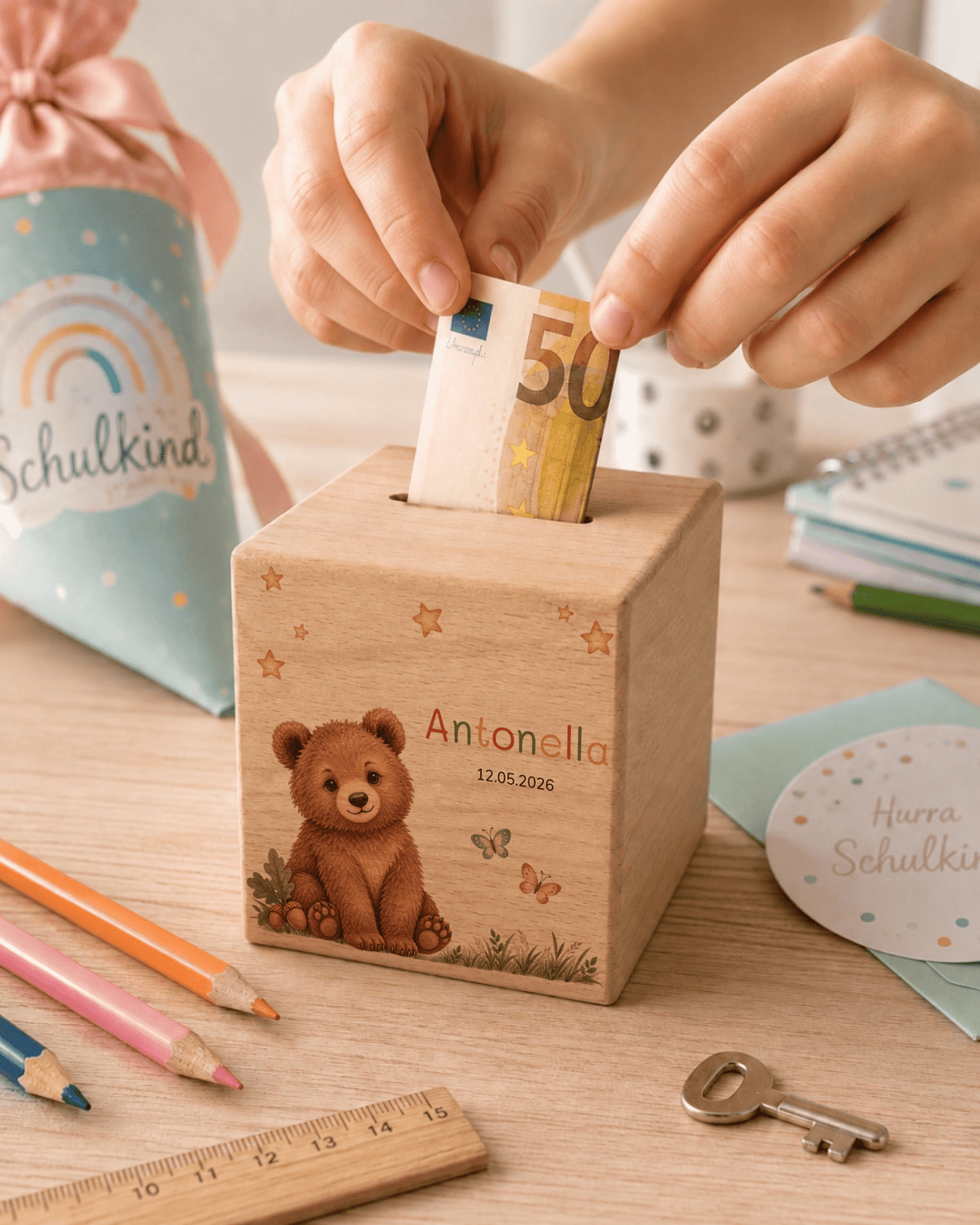 Personalisierte Holzspardose mit Bär, Name & Datum Little Mathilda Little Mathilda Spardose