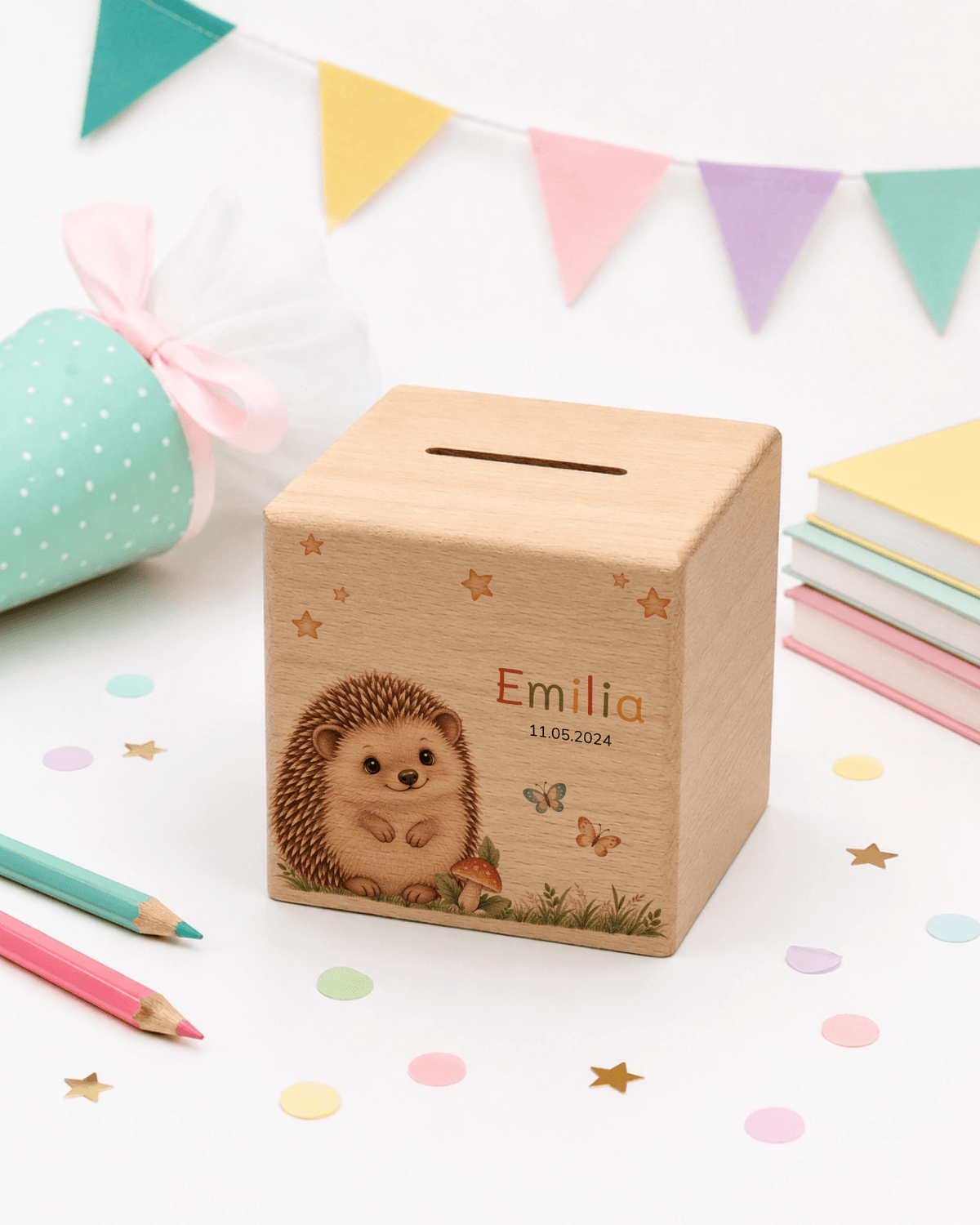 Personalisierte Holzspardose mit Igel, Name & Datum Little Mathilda Little Mathilda Spardose