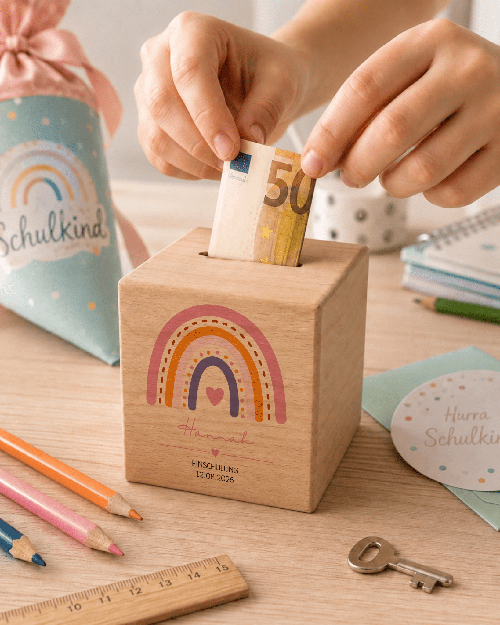 Personalisierte Holzspardose zur Einschulung mit Regenbogen, Name & Datum Little Mathilda Little Mathilda Spardose
