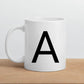 Minimalistische Buchstabentasse Little Mathilda Little Mathilda Tasse