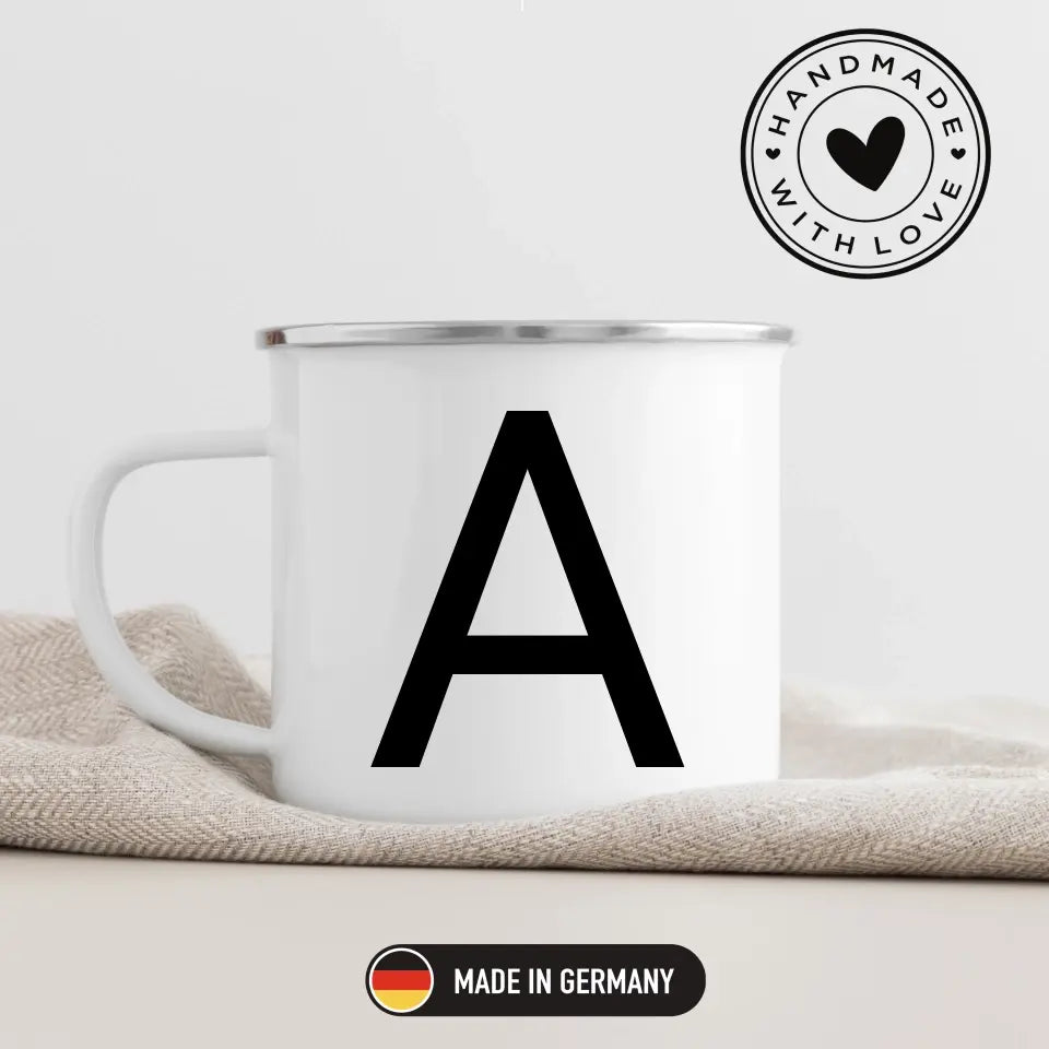Minimalistische Buchstabentasse Little Mathilda Little Mathilda Tasse