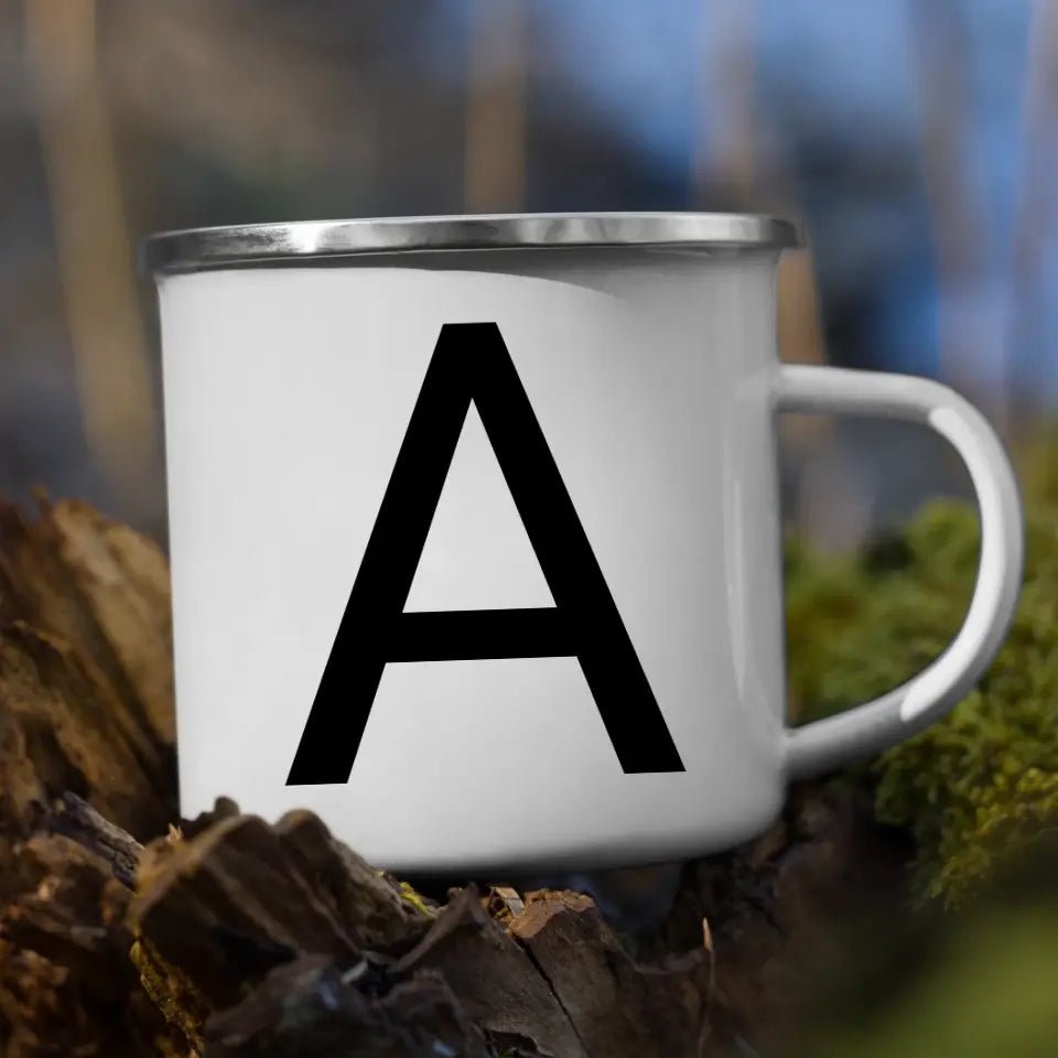 Minimalistische Buchstabentasse Little Mathilda Little Mathilda Tasse
